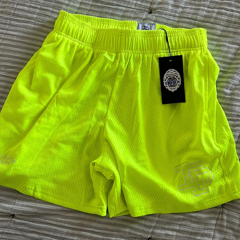 Inaka Power mesh shorts new size medium